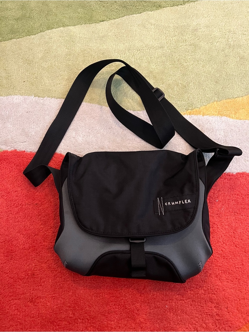 Crumpler Prime Cut tablet messenger bag